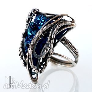 osobliwość blue alien srebrny pierścień z kwarcem tytanowym