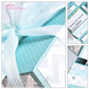 handmade scrapbooking kartki pudełko na chrzest święty - exploding box