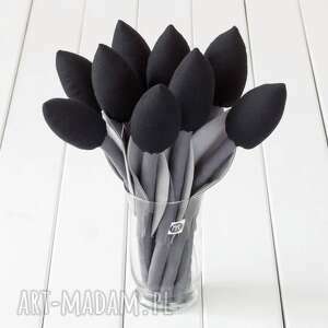 tulipany szaro czarny bawełniany bukiet czarna dekoracja, skandynawski styl