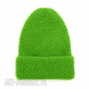 Puchata zielona czapka zimowa handmade - Milusia