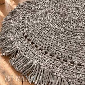 Szary dywan boho 110 cm - ręcznie szydełkowany