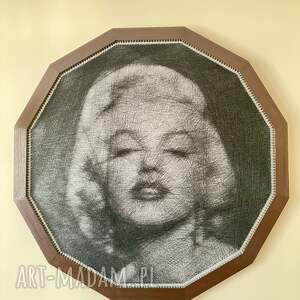 Obraz z nici Marilyn Monroe - ręcznie robiony string art 84x84 cm