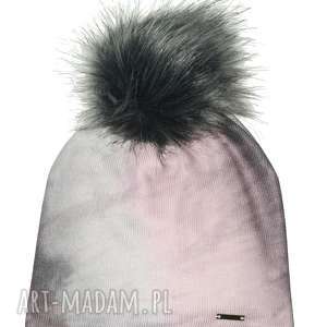 czapka beanie pompon z futra, ombre nadruk, prezent, urodziny