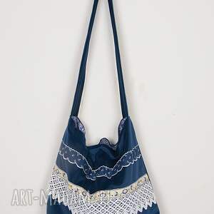 Niebieska torba hobo z aksamitu i koronki handmade