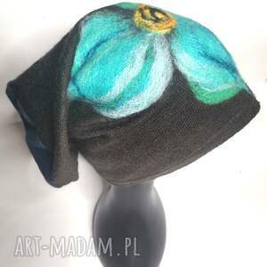 ręcznie wykonane czapki czapka wełniana filcowana zimowa handmade w kwiaty na podszewce
