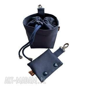 saszetka na przysmaki i etui woreczki odchody granatowe gładkie pies