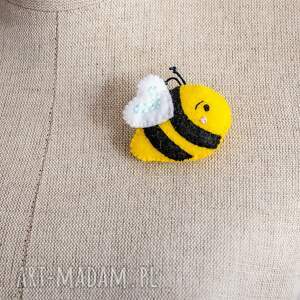 handmade broszki broszka filcowa - pszczółka