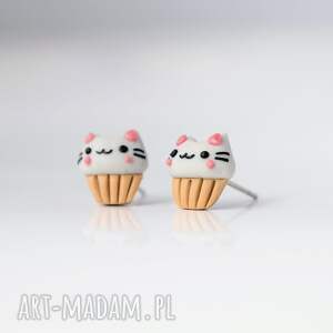 maleńkie cupcake z pusheen - słodkie kolczyki kotki w formie babeczek