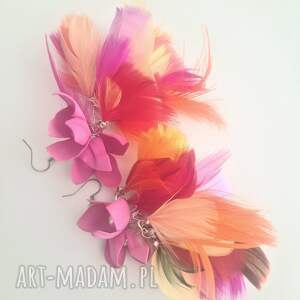 kolczyki kolorowe pióra i kwiaty,niezwykłe zwracające uwagę,poezja grubemu