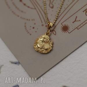 Mini wisiorek z wydrą ze złoconego srebra, biżuteria ze zwierzętami