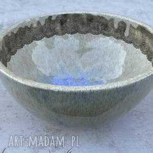 ceramika umywalka z koronką w środku, wiejskim stylu