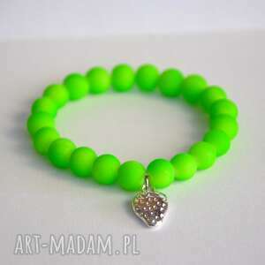 handmade truskawke w neonowej zieleni