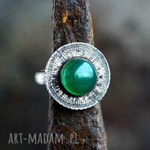 srebrny pierścionek tribal z naturalnym kamieniem, zielony onyks