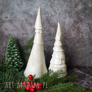 pod choinkę prezent, dekoracje świąteczne biała choinka