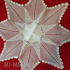 dekoracje serwetki szydełkowa gwiazda