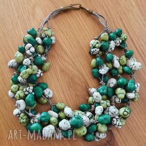 naturalny naszyjnik z zielonymi kamieniami c761m, biżuteria howlitem