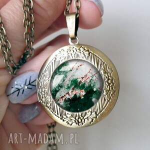 unikatowy otwierany medalion ze szkłem green marble stylowy naszyjnik