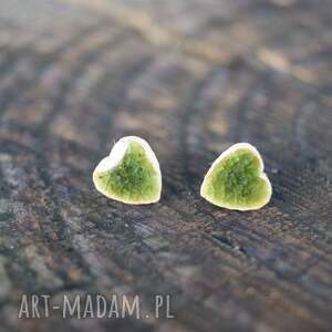 Zielone kolczyki serduszka, ceramiczne
