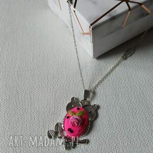 ręcznie haftowany wisior disco polo filcu stylowo, boho, niebanalnie bez