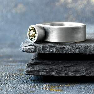 shambala srebrny minimalistyczny pierścionek z pirytem, pirytem