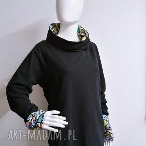 ręczne wykonanie bluzy bluza damska czarna z kolorowymi trójkątami z kominem 4xl - 6