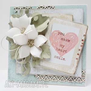 handmade scrapbooking kartki z napisem w pudełku