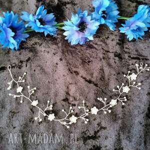 Śliczna ozdoba, z kwiatuszkami, gałązka z koralików