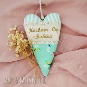 dom serce zawieszka z haftem prezent na dzień babci