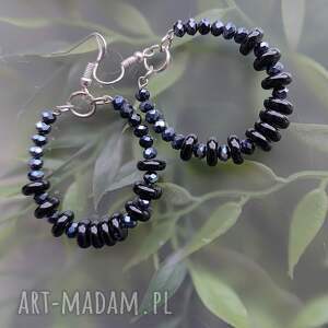 kolczyki koła koralikowe małe czarne, biżuteria wieczorowa