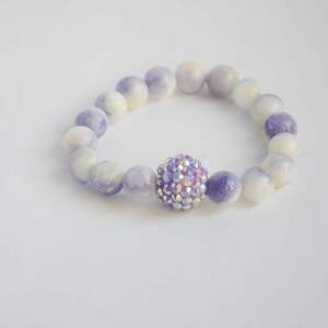 handmade bracelet by sis: fioletowo - białe kamienie z kulą typu discoball