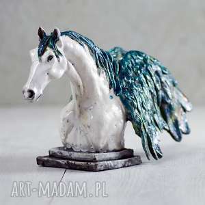 ręcznie robione dekoracje rezerwacja ceramiczna figurka, popiersie skrzydlatego konia