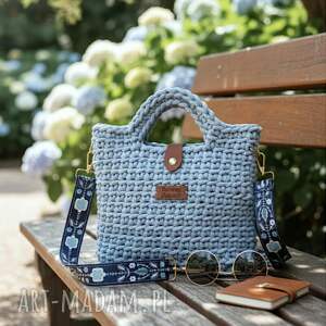 Szydełkowa niebieska torebka rękodzieło na prezent TS02z