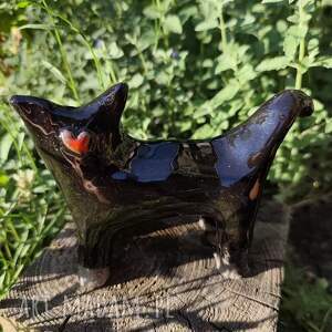 Czarny ceramiczny kot - mała figurka handmade