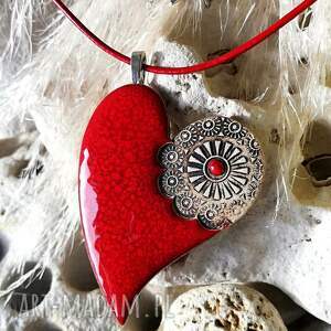 czerwony naszyjnik z sercem duży wisiorek asymetryczny mandalą serce