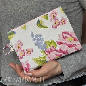 Saszetka M w kwiaty, bawełniana, styl romantyczny