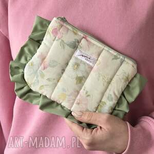 kosmetyczka kwiatowa z falbanką, saszetka, styl romantyczny