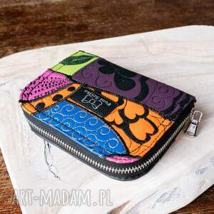 ręcznie malowany patchworkowy kolorowy portfel damski, wegański
