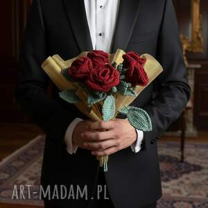 Prezent Bukiet czerwonych róż na szydełku - trwały, ręcznie robiony