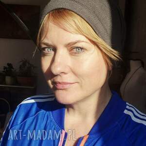 czapka damska wiosenna uniwersalna dzianinowa na podszewce box m1, fol