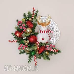 pomysł na prezent świąteczny Wianek z reniferem. Wieniec