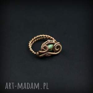 szmaragd regulowany pierścionek z miedzi, wire wrapping, biżuteria artystyczna