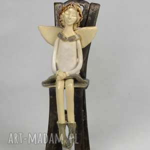 handmade ceramika anioł siedzący