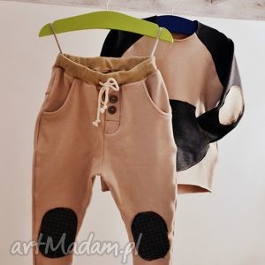 karmelowe spodnie typu jogger dres, bawełna, kieszenie łaty