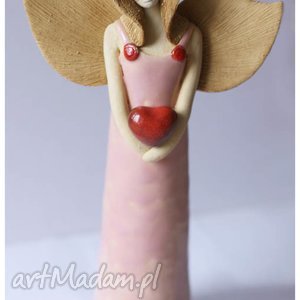 handmade ceramika anioł różowy w wianuszku i z dedykacją