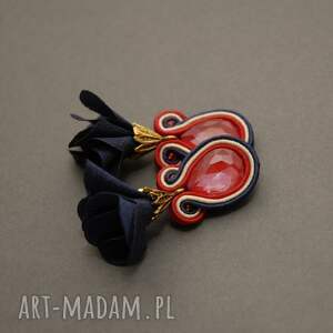 Granatowo-czerwone klipsy sutasz z kwiatami - delikatne i eleganckie handmade