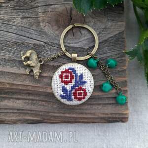 brelok z haftem karpackim, folk, ludowe dodatki ręcznie haftowane