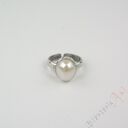 Regulowany pierścionek z perłą