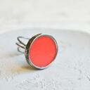 Red statement - pierścionek z czerwonym szkłem, geometryczny