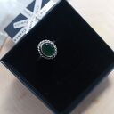 Srebrny pierścionek z zielonym chalcedonem