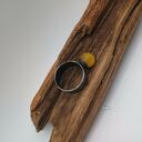 Pierścionek z mleczną kulą bursztynową